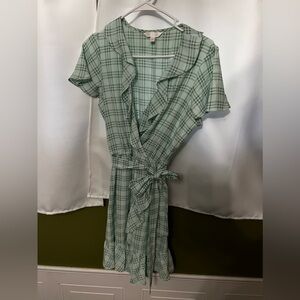LC Lauren Conrad Green Wrap Dress | Medium